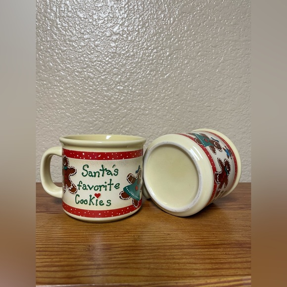 A set of 2 Santa's Favorite Cookies Cup Mug for Christmas Gingerbread - Picture 4 of 5